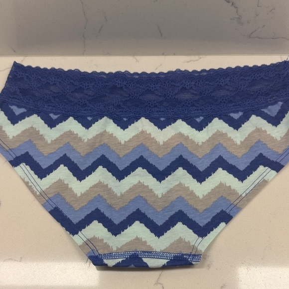 Victoria Secret Underwear Set - Picture 4 of 16